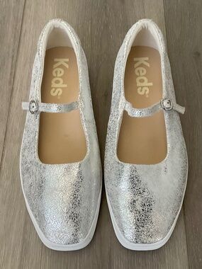 KEDS Square Toe Mary Jane Sneaker in Textured Silver/Gray  Size 11